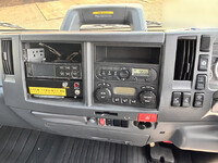 いすゞエルフ冷凍車（冷蔵車）小型（2t・3t）[写真34]