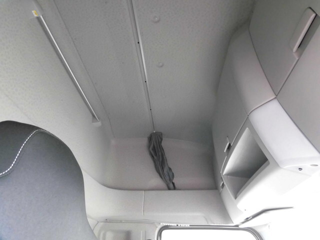 いすゞギガアルミウイング大型（10t）[写真17]