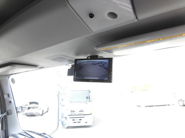 いすゞギガアルミウイング大型（10t）[写真20]