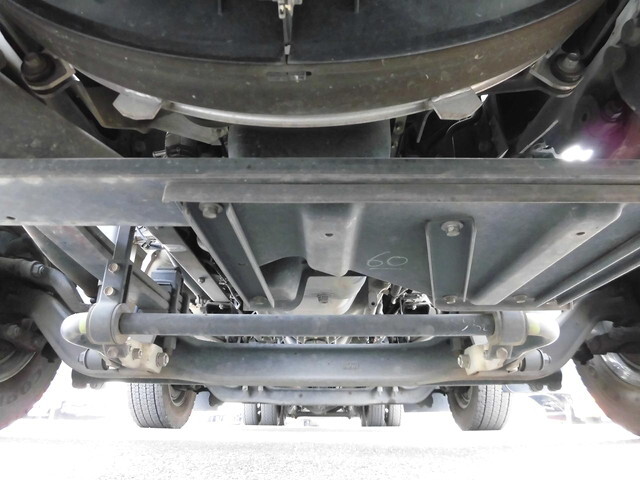 いすゞギガアルミウイング大型（10t）[写真25]