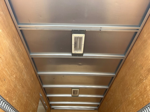 いすゞエルフアルミバン小型（2t・3t）[写真12]