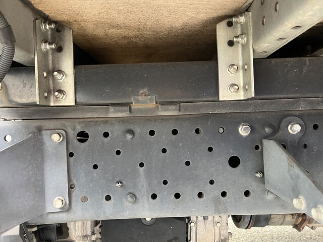 いすゞエルフアルミバン小型（2t・3t）[写真19]