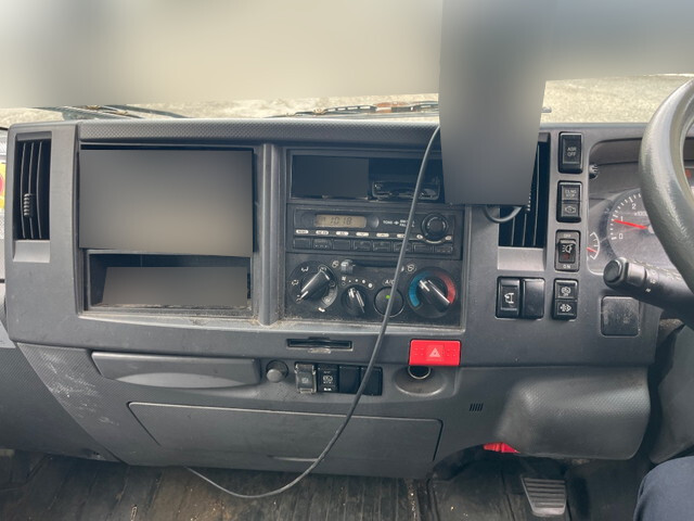 いすゞエルフアルミバン小型（2t・3t）[写真31]