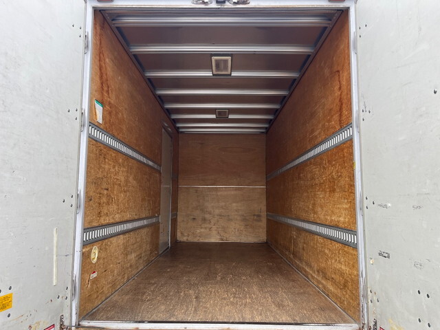 いすゞエルフアルミバン小型（2t・3t）[写真08]