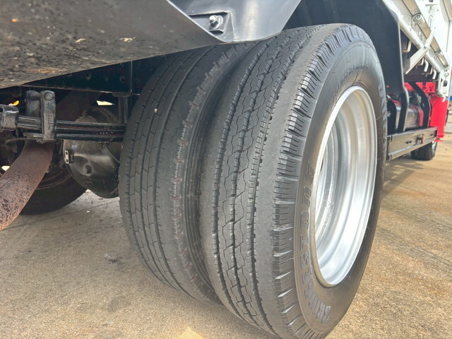 三菱ふそうキャンタークレーン付小型（2t・3t）[写真19]