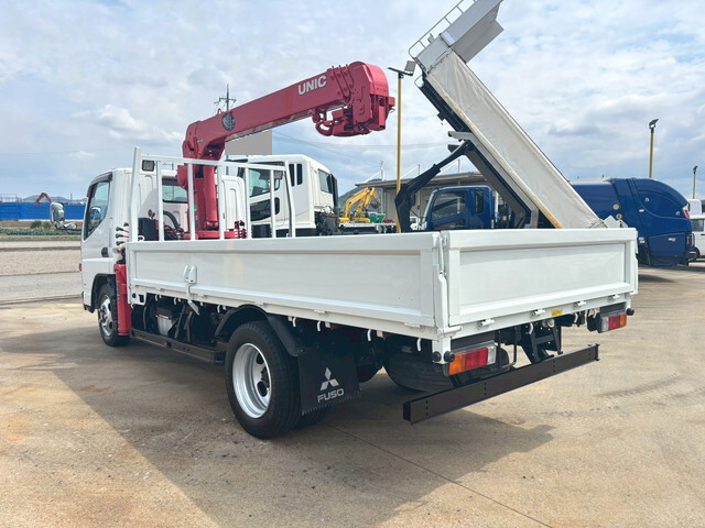 三菱ふそうキャンタークレーン付小型（2t・3t）[写真02]