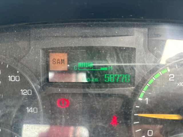 三菱ふそうキャンタークレーン付小型（2t・3t）[写真27]