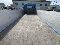 三菱ふそうキャンターアルミブロック小型（2t・3t）[写真11]