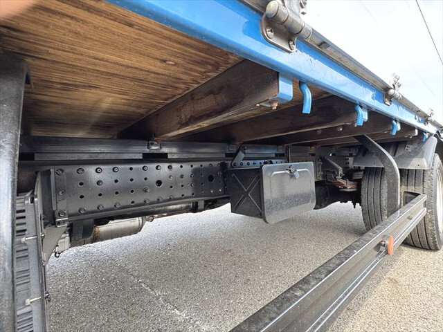 三菱ふそうキャンターアルミブロック小型（2t・3t）[写真14]