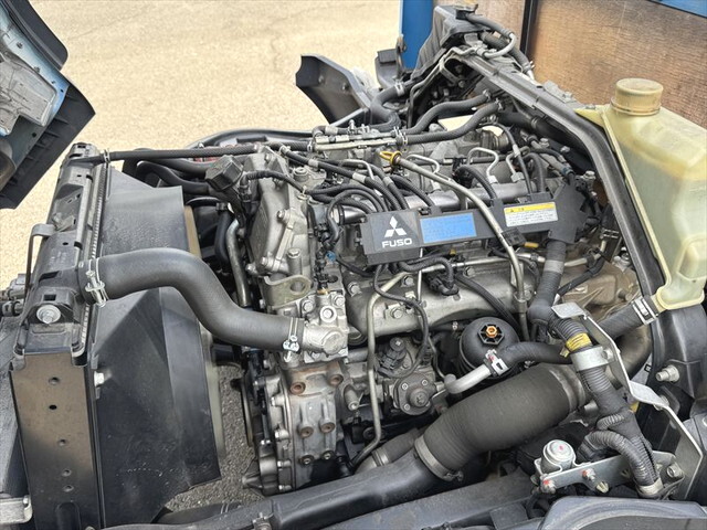 三菱ふそうキャンターアルミブロック小型（2t・3t）[写真21]