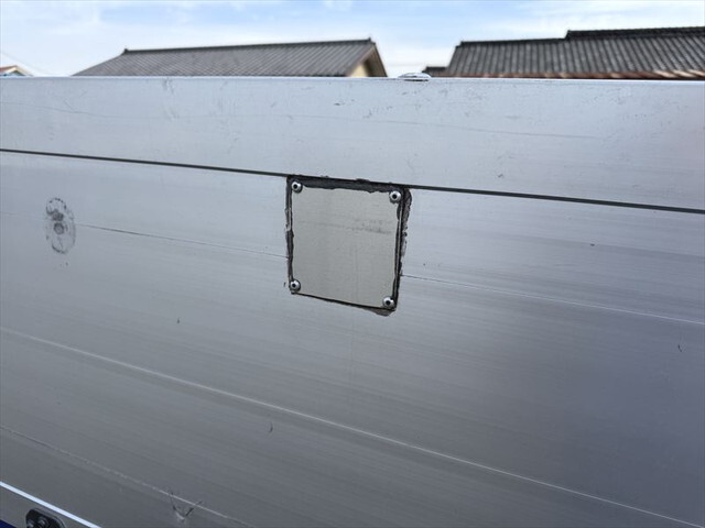 三菱ふそうキャンターアルミブロック小型（2t・3t）[写真09]