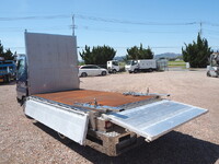 三菱ふそうキャンターアルミブロック小型（2t・3t）[写真25]