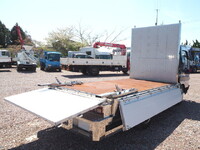 三菱ふそうキャンターアルミブロック小型（2t・3t）[写真27]