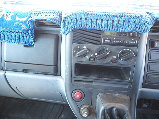 三菱ふそうキャンターアルミブロック小型（2t・3t）[写真38]