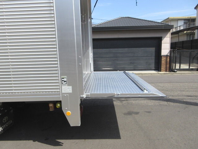 トヨタトヨエースアルミバン小型（2t・3t）[写真12]