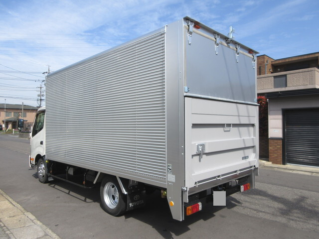 トヨタトヨエースアルミバン小型（2t・3t）[写真02]