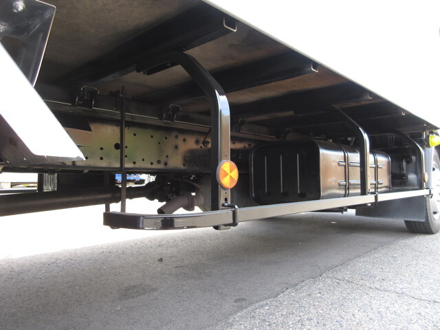 トヨタトヨエースアルミバン小型（2t・3t）[写真32]