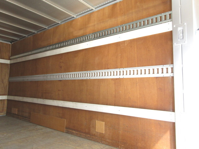 トヨタトヨエースアルミバン小型（2t・3t）[写真09]