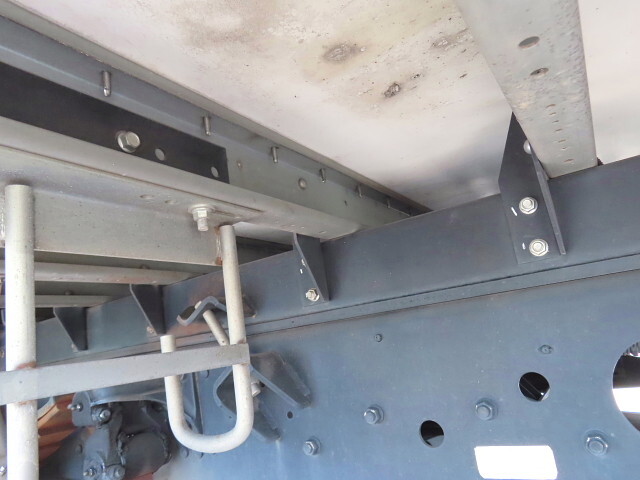 三菱ふそうファイターアルミウイング増トン（6t・8t）[写真12]