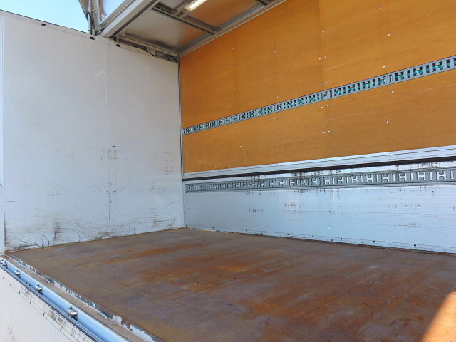 三菱ふそうファイターアルミウイング増トン（6t・8t）[写真26]