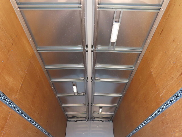 三菱ふそうファイターアルミウイング増トン（6t・8t）[写真38]