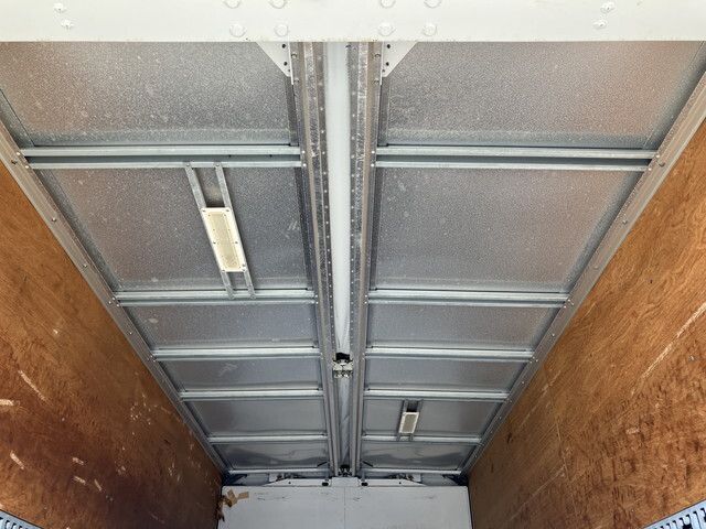 三菱ふそうキャンターアルミウイング小型（2t・3t）[写真15]