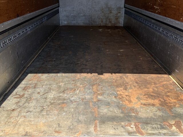 三菱ふそうキャンターアルミウイング小型（2t・3t）[写真16]