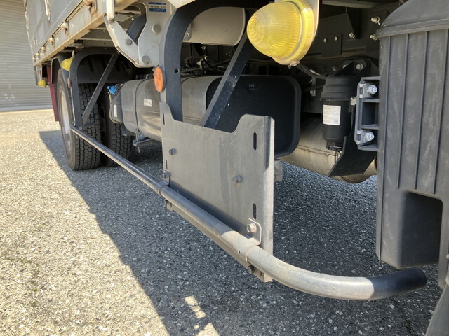 三菱ふそうキャンターアルミウイング小型（2t・3t）[写真21]