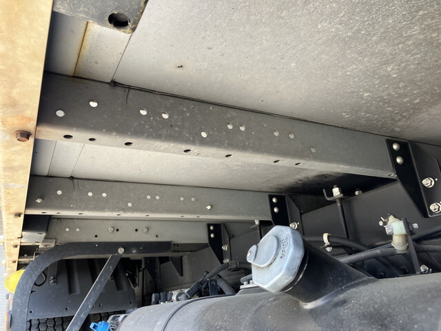 三菱ふそうキャンターアルミウイング小型（2t・3t）[写真24]