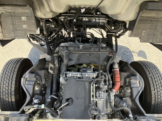 三菱ふそうキャンターアルミウイング小型（2t・3t）[写真27]