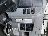 三菱ふそうキャンターアルミウイング小型（2t・3t）[写真38]