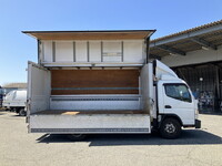 三菱ふそうキャンターアルミウイング小型（2t・3t）[写真09]