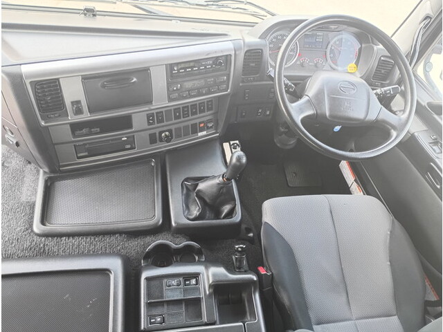 日野プロフィアダンプ大型（10t）[写真25]