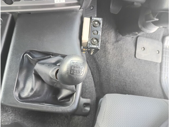 日野プロフィアダンプ大型（10t）[写真28]