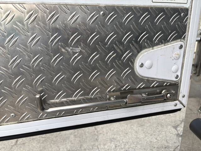 三菱ふそうファイター冷凍車（冷蔵車）中型（4t）[写真14]