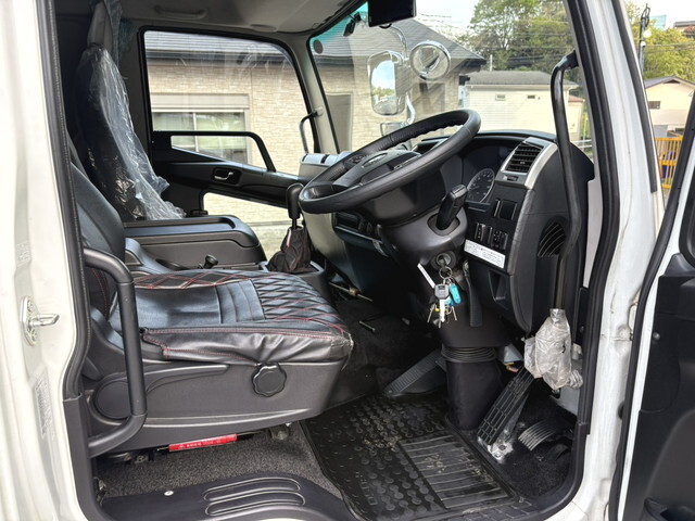 三菱ふそうファイター冷凍車（冷蔵車）中型（4t）[写真24]