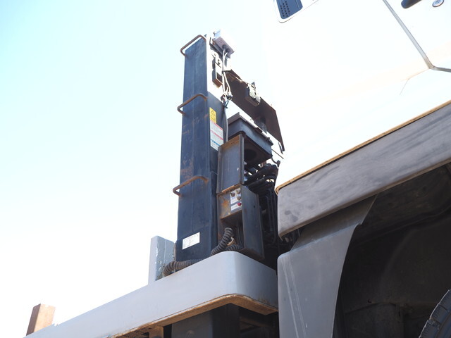 三菱ふそうスーパーグレートセルフローダー大型（10t）[写真11]