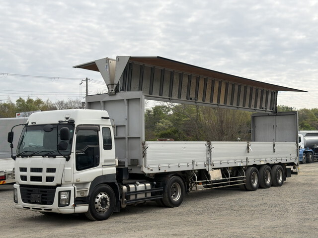 いすゞギガトレーラーヘッド（トラクターヘッド）大型（10t）[写真01]