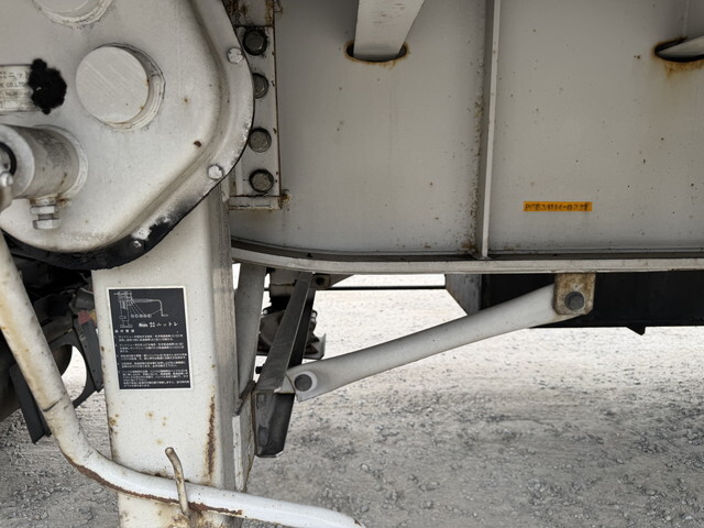 いすゞギガトレーラーヘッド（トラクターヘッド）大型（10t）[写真21]