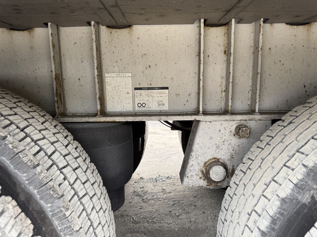 いすゞギガトレーラーヘッド（トラクターヘッド）大型（10t）[写真25]