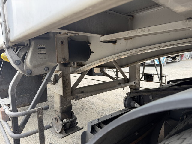 いすゞギガトレーラーヘッド（トラクターヘッド）大型（10t）[写真26]