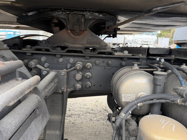 いすゞギガトレーラーヘッド（トラクターヘッド）大型（10t）[写真29]