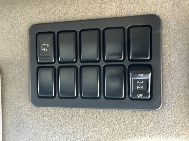 いすゞギガトレーラーヘッド（トラクターヘッド）大型（10t）[写真36]