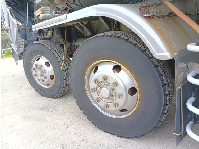 日野プロフィアタンク車（タンクローリー）大型（10t）[写真22]