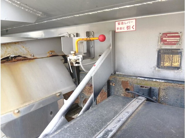 日野プロフィアタンク車（タンクローリー）大型（10t）[写真25]