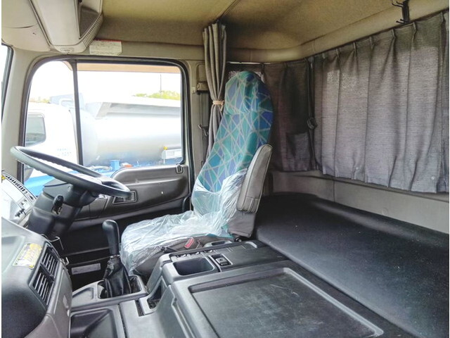 日野プロフィアタンク車（タンクローリー）大型（10t）[写真31]