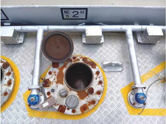 日野プロフィアタンク車（タンクローリー）大型（10t）[写真08]