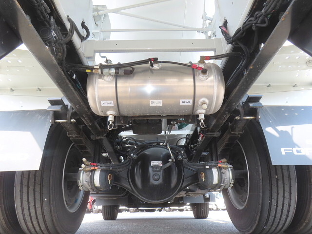 いすゞフォワードミキサー車（コンクリートミキサー）増トン（6t・8t）[写真10]