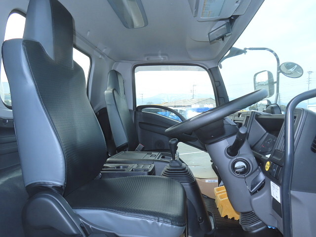 いすゞフォワードミキサー車（コンクリートミキサー）増トン（6t・8t）[写真16]