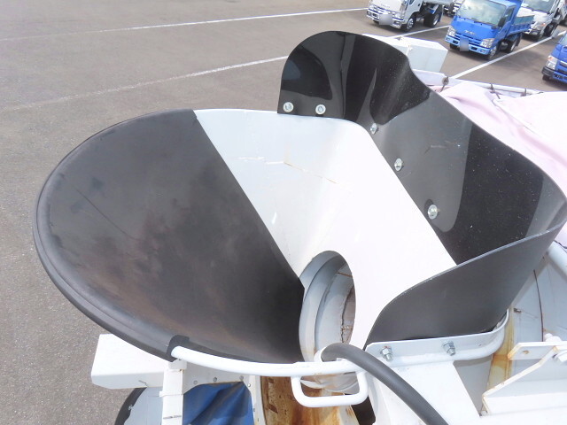 いすゞフォワードミキサー車（コンクリートミキサー）増トン（6t・8t）[写真25]